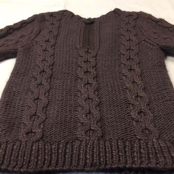 Sweater - Picture 4 of 8